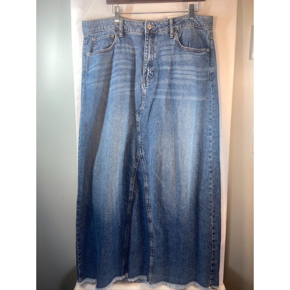 Lucky Brand SZ 16/33 Maxi Denim Skirt Side Slits Frayed Hem Blue Medium Wash NWT